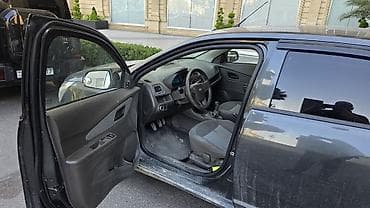 kredit vaz avtomobilleri: Chevrolet Cobalt: 1.5 l | Sedan — 6