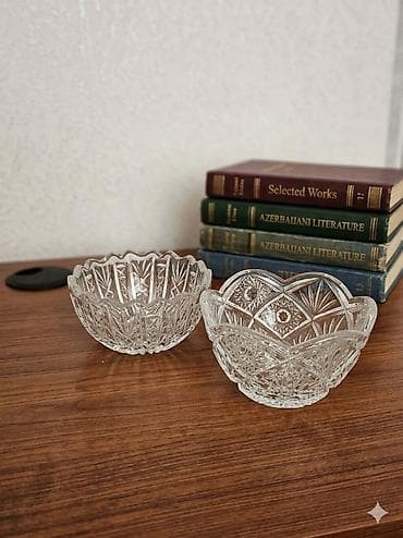 Süfrə ləvazimatları: Məhsul: Şüşə kəsimli xrustal qab ( mürəbbə/konfet qabı) - Material — 2