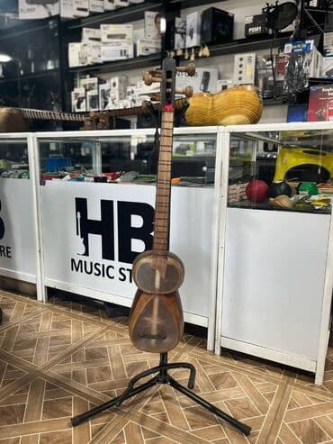 gitara mahnilari turk: Tarlar Tar, uzun saplı; İran, Azerbaycan, Türkiye'de kullanılan telli — 3