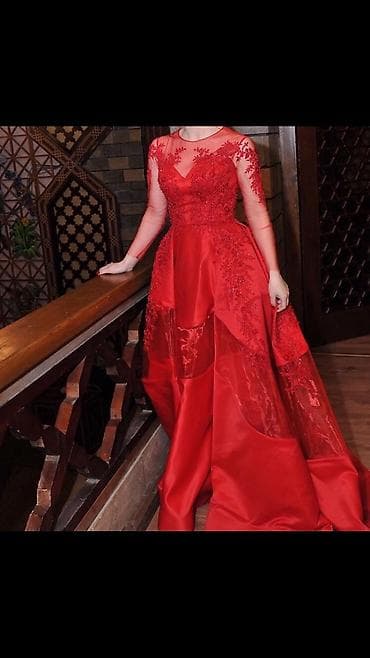 250 Azn xina donu bir defe geyinilib 1000Azne tikilib s razmer