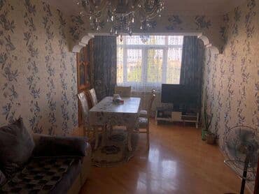 xacmazda satilan evler: Bakı, 3 otaqlı, Köhnə tikili, m. Gənclik, 80 kv. m — 2