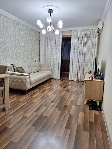 Mənzillər: Bakı, 2 otaqlı, Köhnə tikili, m. Neftçilər, 54 kv. m — 1