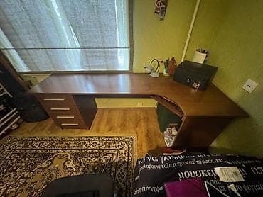 Kompüter masası, İşlənmiş, Açılmayan, Taxta, Künc masa