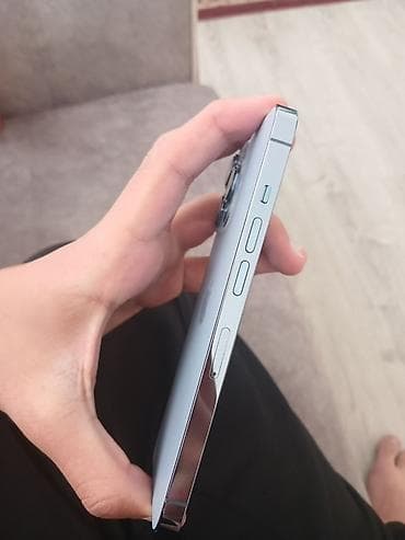 hdmi to av: IPhone 13 Pro, Sierra Blue, Face ID — 7