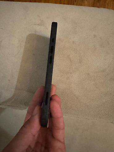 iphone ipad: IPhone 15, Qara — 3