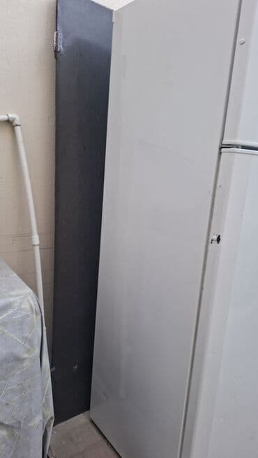 dispenser beko: Beko iki qapılı soyuducu Xüsusiyyətlər: - Üst hissədə dondurucu — 4