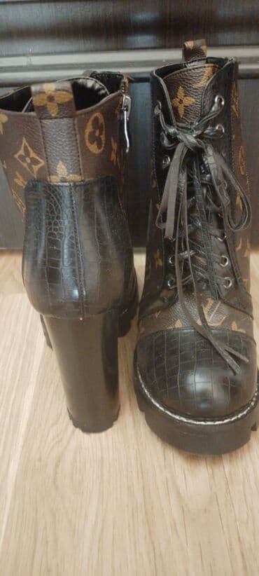 dəri qadın botilyonu: Ölçü: 39.5, rəng - Qara, İşlənmiş — 3