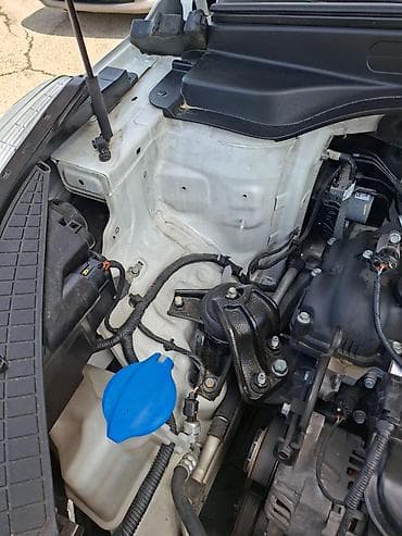 Hyundai : 1.6 л | 2017 г. Минивэн — 4