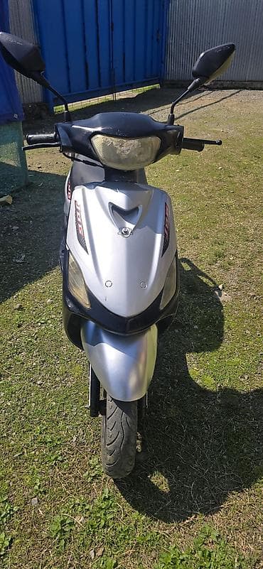 seat ibiza 2012 motor: Skuter – JOG - Rəng: gümüşü/qara - Kuzovda “JOG” loqolu yan panellər — 4