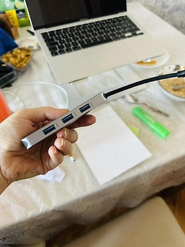 kompute: Zmuipng USB-C Hub – çoxportlu genişləndirici Xüsusiyyətlər: - 3 × USB — 2