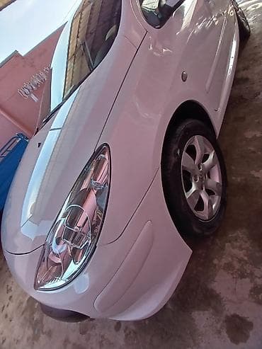 Peugeot 307: 2 л | 2005 г. 150000 км Хэтчбэк — 4