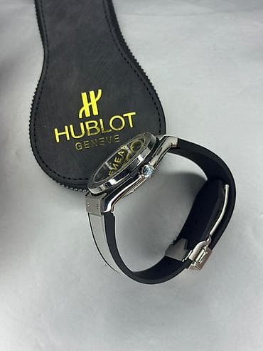 Hublot saat - Korpus: fırçalanmış və parlaq polad kombinasiyası, ön — 3