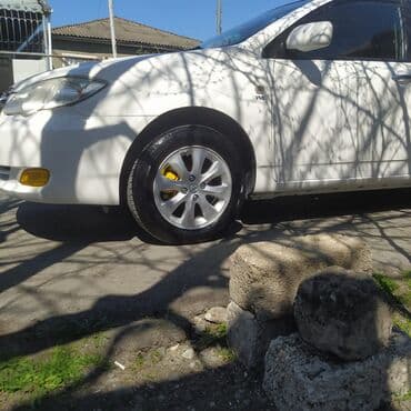 xanımlar ucun maşınlar: Toyota Corolla: 1.5 l | 2013 il Sedan — 2