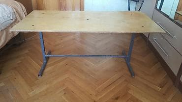 İşlənmiş, Dördbucaq masa, 2 stul lalafo.az -da İşlənmiş, Dördbucaq masa, 2 stul