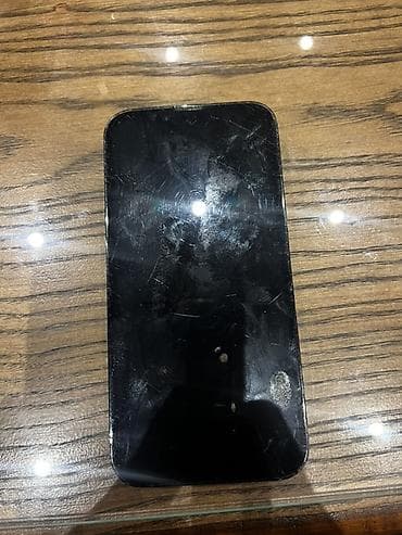 apple qulaqciq: IPhone 13 Pro, Yaşıl, Qırıq — 2