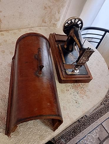 qedmi: Məhsul: Antik Singer tikiş maşını (əl ilə fırladılan) Təsvir: - The — 2