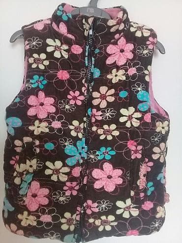 Jiletka na 6-7let v xorowem sostoyanii