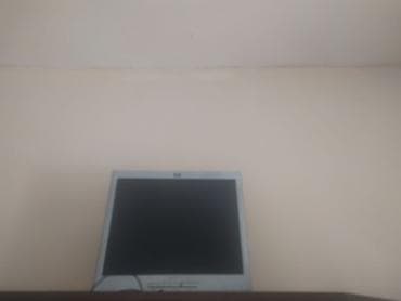 HP LCD monitor - Ekran tipi: LCD, kvadrat format (təxmini 17–19 düym)