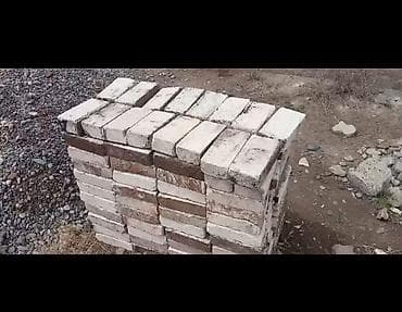 Ağ rəngli kərpiclər dəsti - Material: bişmiş kərpic - Rəng: açıq