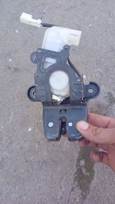 kuzalar: Honda INSIGHT, 2010 il, İşlənmiş — 3