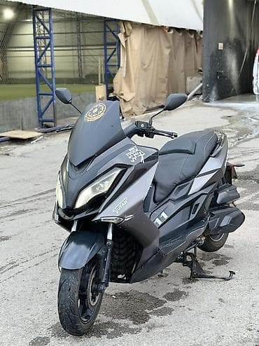 07 disk: Tufan - Sport 11 maxi-skuter, 300 sm3, 2021 il, 9000 km — 2