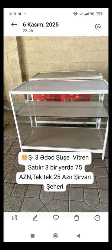 Şüşə vitrinlər – 3 ədəd - Material: şüşə panellər və metal karkas -