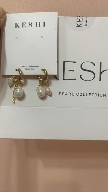 1 qram gumuşun qiyməti 2025: Серьги жемчужные от бренда Keshi —20 азн — 1