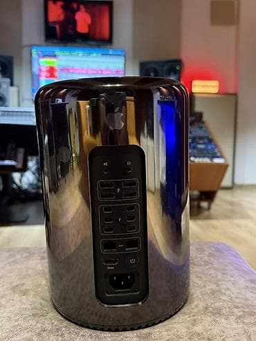 komputer aksesuar: Apple Mac Pro masaüstü kompüteri. Peşəkar studiyada bugunə kimi — 4
