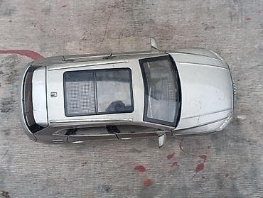 Детская одежда и обувь: Audi Q5 1/24 Ölçü özü görünüşcə quruluşcada təzədir ancaq qüsuru varki — 4