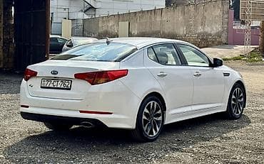 kia seed: Kia K5 sedan – ağ rəng, 4 qapılı, Azərbaycan nömrə nişanı (77-CT-762) — 5