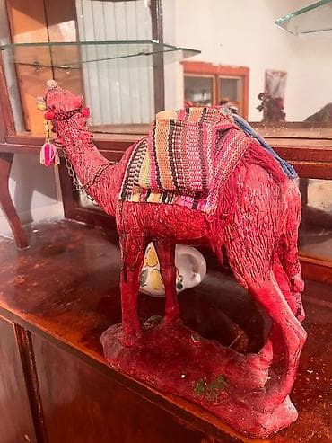 Fiqur, Rezin, rəng - Qırmızı