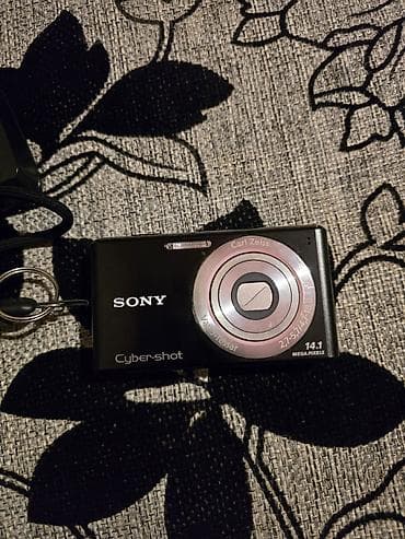 Sony Cyber-shot kompakt fotoaparat dəsti - Model: Sony Cyber-shot — 2