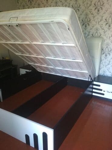 продается спальный гарнитур: 2 односпальные кровати, Шкаф, Трюмо, 2 тумбы, Б/у — 1