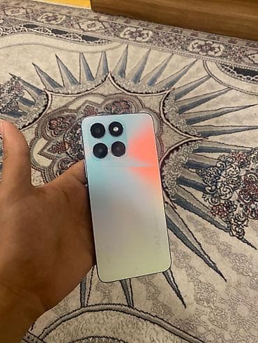 дисплей телефона fly fs520 selfie 1: Smartfon – 6,5" (təxmini) tam ekran, damla tipli ön kamera kəsiyi. - — 2