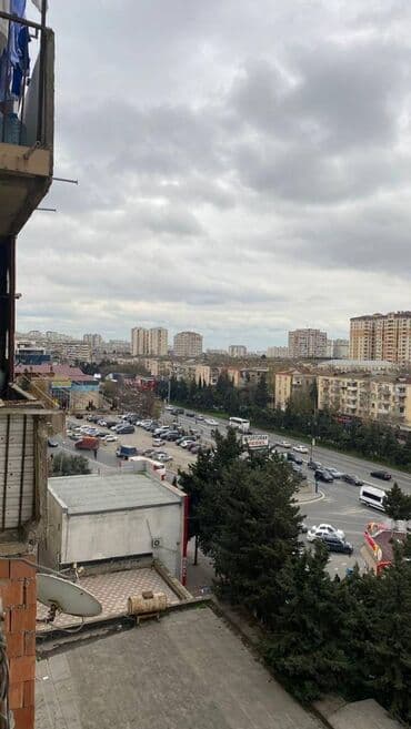 ist petrol tbilisi prospekti: Bakı, 3 otaqlı, Köhnə tikili, m. Neftçilər, 80 kv. m — 16