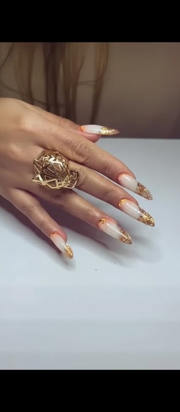 Manikür, Gellak, şellak, Salonda