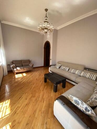 2 otaqlı mənzil vasitəçisiz: Sahil metrosunun yaxınlığında 3 mertebeli binanın 2-ci mərtəbəsində — 8