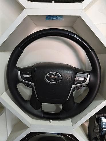 Toyota sükan çarxı – çoxfunksiyalı, orijinal dizayn. Xüsusiyyətlər: -