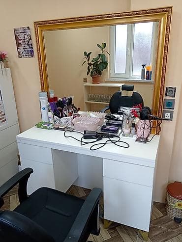 paltar şkafı ikinci əl: Yeni, Makiyaj üçün masa, Güzgülü — 5