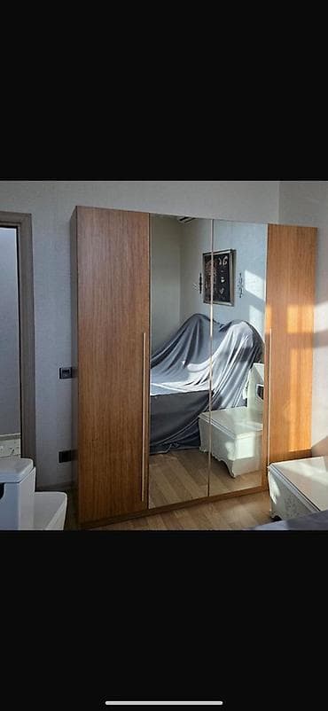 4 qapili dolab: 4 qapılı, Güzgülü, Qəhvəyi, Taxta, Açılan, Düz dolab — 1