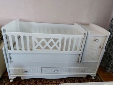 Детские столы: Для девочки и мальчика, Б/у, Колыбель — 2
