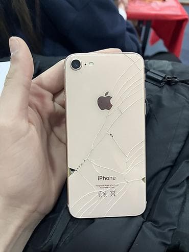 2 ci el telefon: IPhone 8, 64 GB, Qızılı, Qırıq — 4