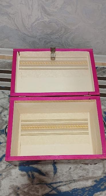Metall sandıq/çəkmə qutusu - Material: metal gövdə, daxili isə ağac — 2