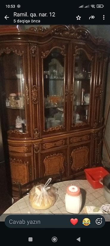 hermes tekstil: Klassik üslubda taxta bufet-vitrin - Material: Təbii ağacdan — 1