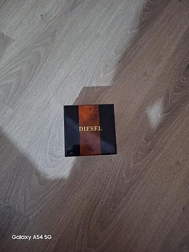 toxuma qolbaqlar: Qol saatı, Diesel, rəng - Qızılı — 4