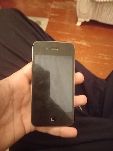 iphone 4s ekran: IPhone 4S, Qara — 1