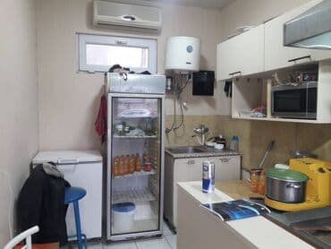 ist petrol tbilisi prospekti: Elimlər metrosunun yaxınlığında yol kənarı,sahəsi 10 kv/m — 5