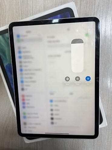 pen: Apple iPad Pro 11 (2020), 11", 128 GB — 2