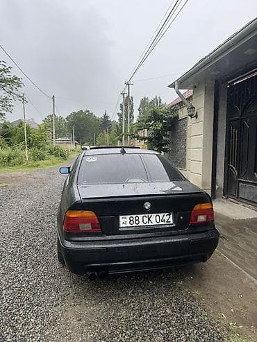 bmw oluxana babek: BMW 5 series: 2.5 l | 2002 il Sedan — 3