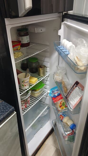 Кухонные плиты и варочные поверхности: Heiner iki qapılı soyuducu - Rəng: parlaq qara, gümüşü uzun şaquli — 3